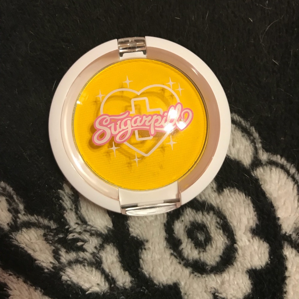 Sugarpill pressed eyeshadow in “buttercupcake”